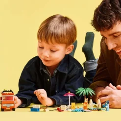 LEGO® Bluey: Bluey og familiens biltur til stranden 11202