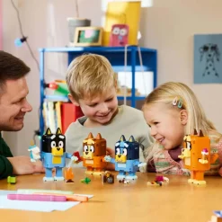 LEGO® Bluey Bygg Bluey-familien 11217
