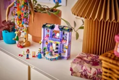LEGO® Friends Heartlake Citys moteshow 42685