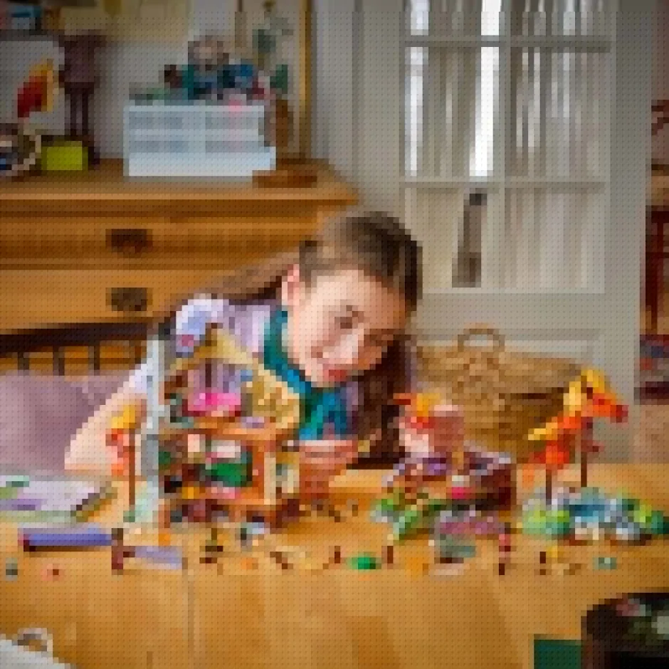 LEGO® Friends Koselig høsthytte 42705