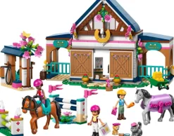 LEGO® Friends Rideskole med stall 42688