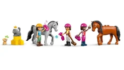 LEGO® Friends Rideskole med stall 42688