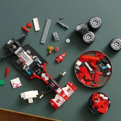 LEGO® Icons Ferrari F2004 og Michael Schumacher 11375