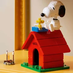 LEGO® Ideas Knøttene: Snoopys hundehus 21368
