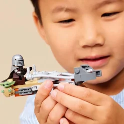 LEGO® Star Wars™ Mandalorianeren og Grogus speedersykkel 75436