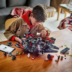 LEGO® Star Wars™ The Dark Falcon 75389