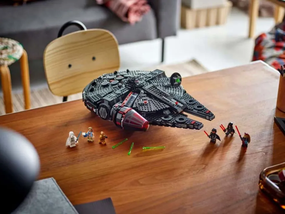 LEGO® Star Wars™ The Dark Falcon 75389
